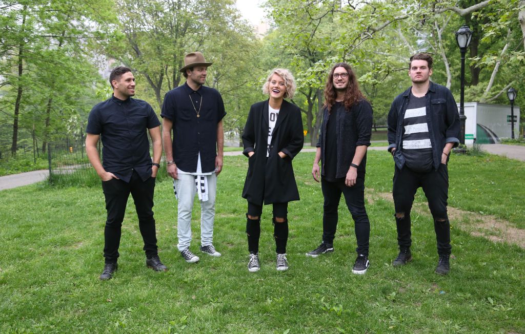 'Welcome To The Summer Party' Featuring Hillsong In Concert