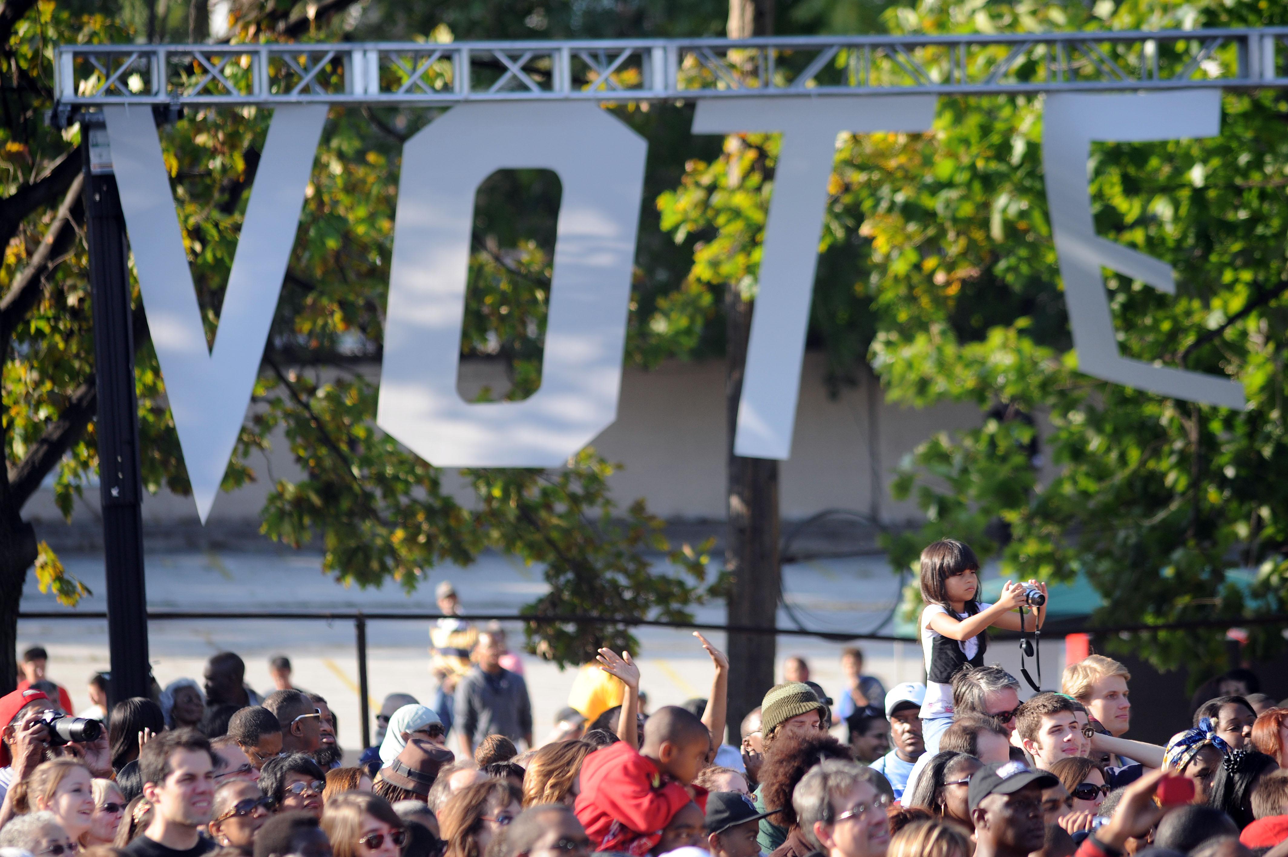 Obama And Biden Attend Pre-Election Rally With The Roots In Philadelphia