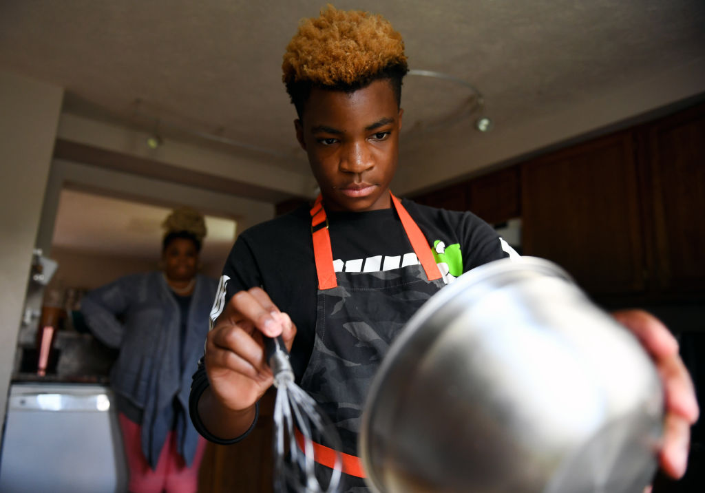 Bowie Boy Bakes and gives back by