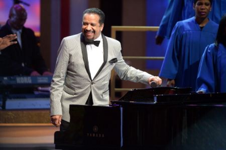 Richard Smallwood’s Autobiography Out Now! | Praise 106.1