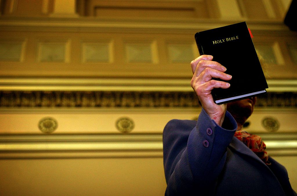 Generic image, court, oath, bible. swearing in, witness stand, 21 May 2005. The